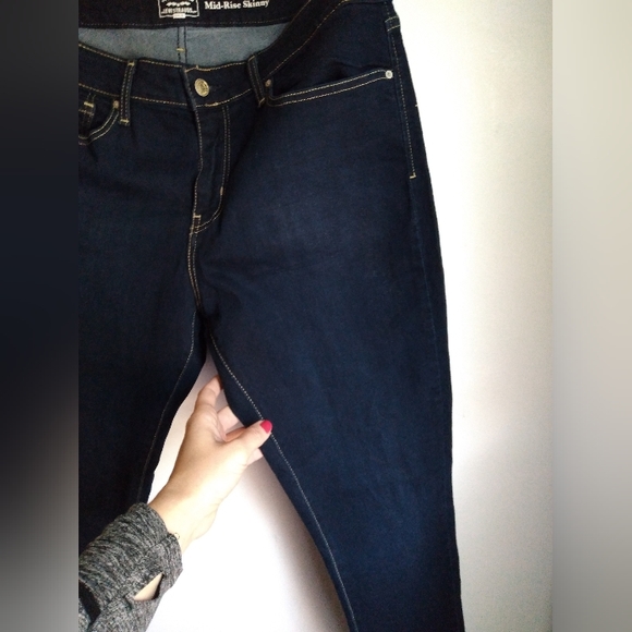 NWOT Levi's skinny stretch jeans - Picture 5 of 15